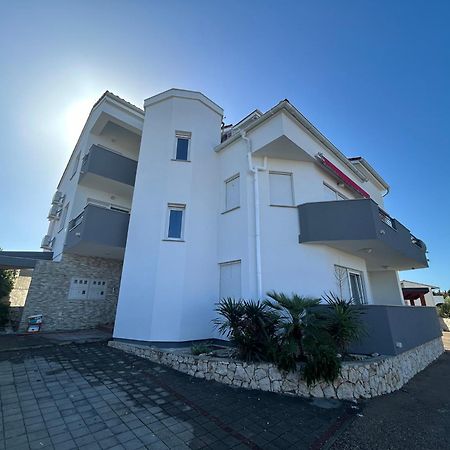 Apartment Karlo Новалья Экстерьер фото