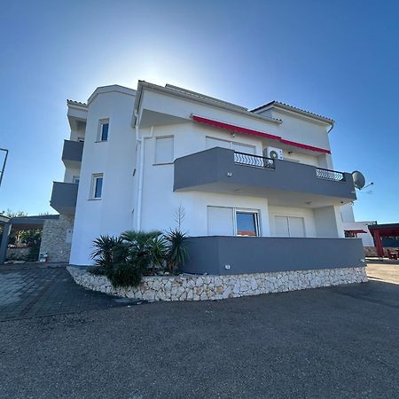 Apartment Karlo Новалья Экстерьер фото